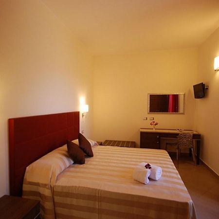 Trigrana Vacanze Hotel Castelluzzo Exterior foto