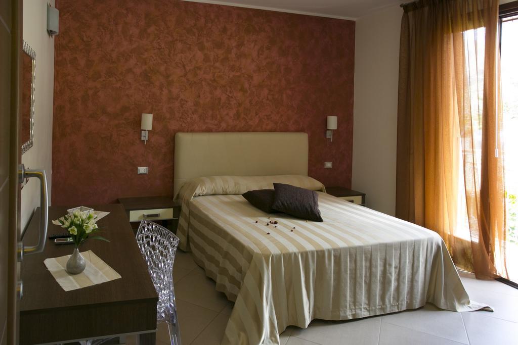 Trigrana Vacanze Hotel Castelluzzo Exterior foto