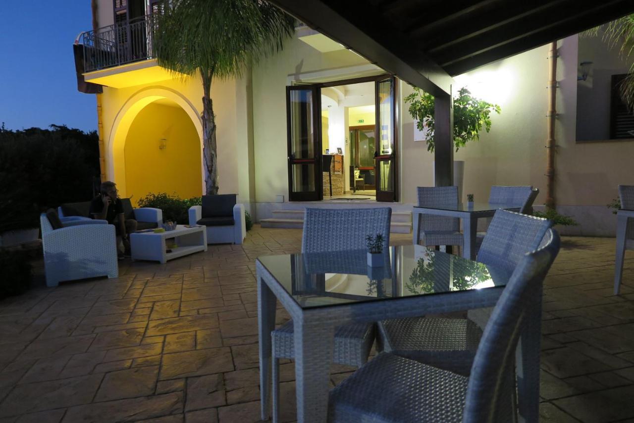 Trigrana Vacanze Hotel Castelluzzo Exterior foto